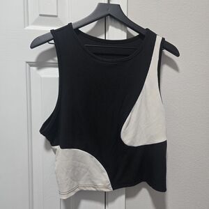 SHEIN Black and Cream Colorblock Crop Top